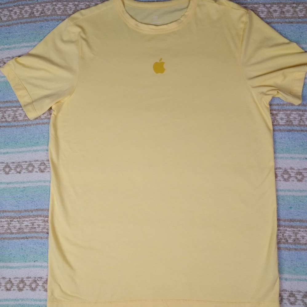 APPLE COMPUTERS GRAPHICTEE MENS MEDIUM